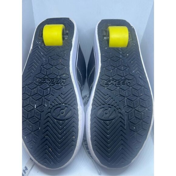 Heelys Pro 20 Flame Youth Size 2 Mid Top Wheeled Unisex Shoes - Picture 6 of 10